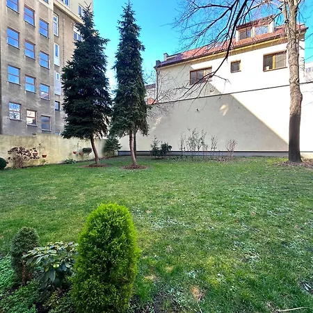 Renovated In Center, 3 Bedrooms, Lift
