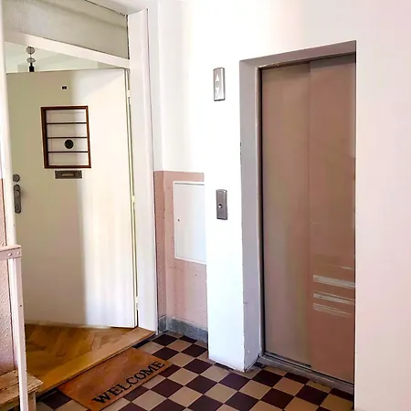 Renovated In Center, 3 Bedrooms, Lift Apartment Bratislava