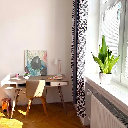 Renovated In Center, 3 Bedrooms, Lift