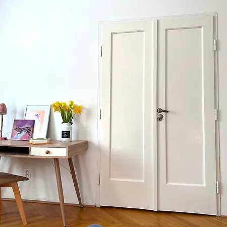 Apartment Renovated In Center, 3 Bedrooms, Lift *
